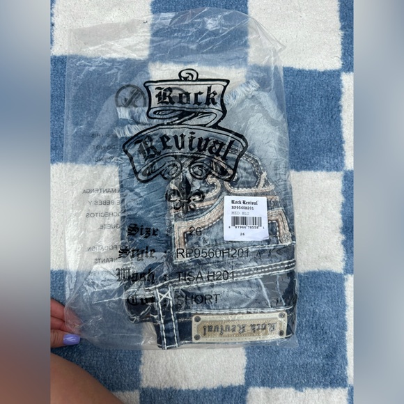 Rock Revival Denim Shorts - Picture 4 of 4